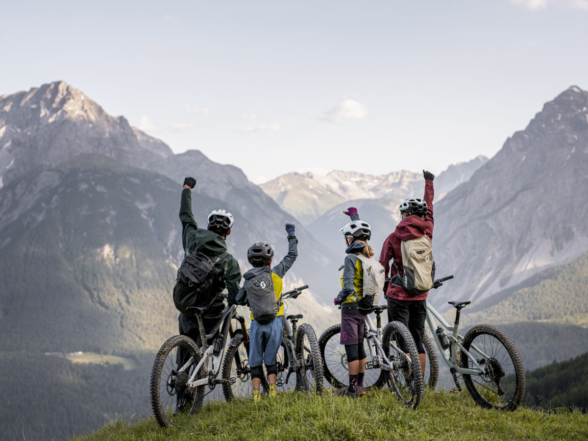 Velofahren und biken mit der Familie