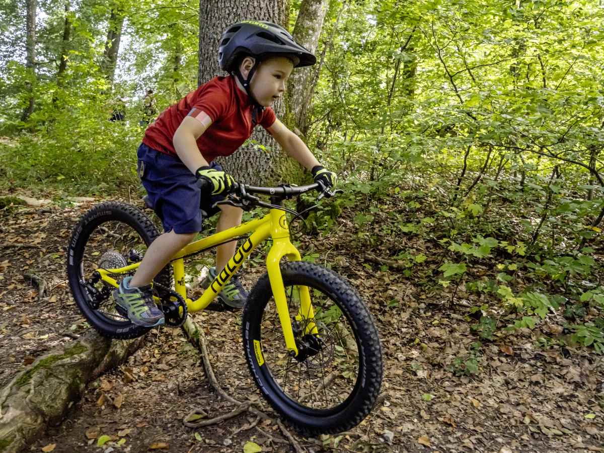 Das Fahrkönnen vom Kind ist entscheidend für die richtige Wahl vom passenden Kindervelo